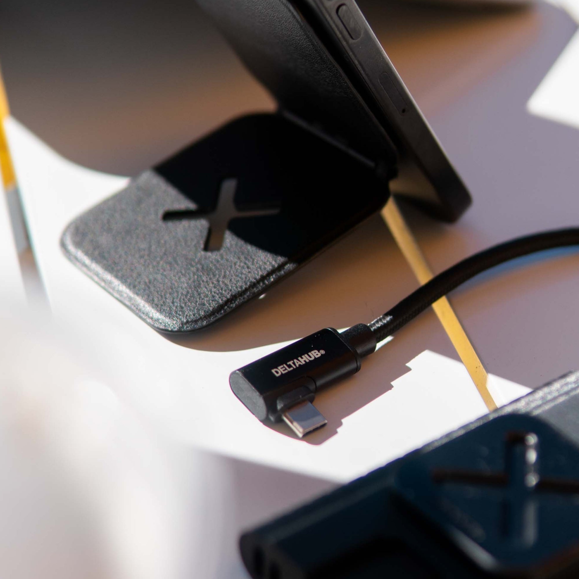 deltahub-holdx-usb-c-kabel-18cm-90-winkel-schwarz image 7