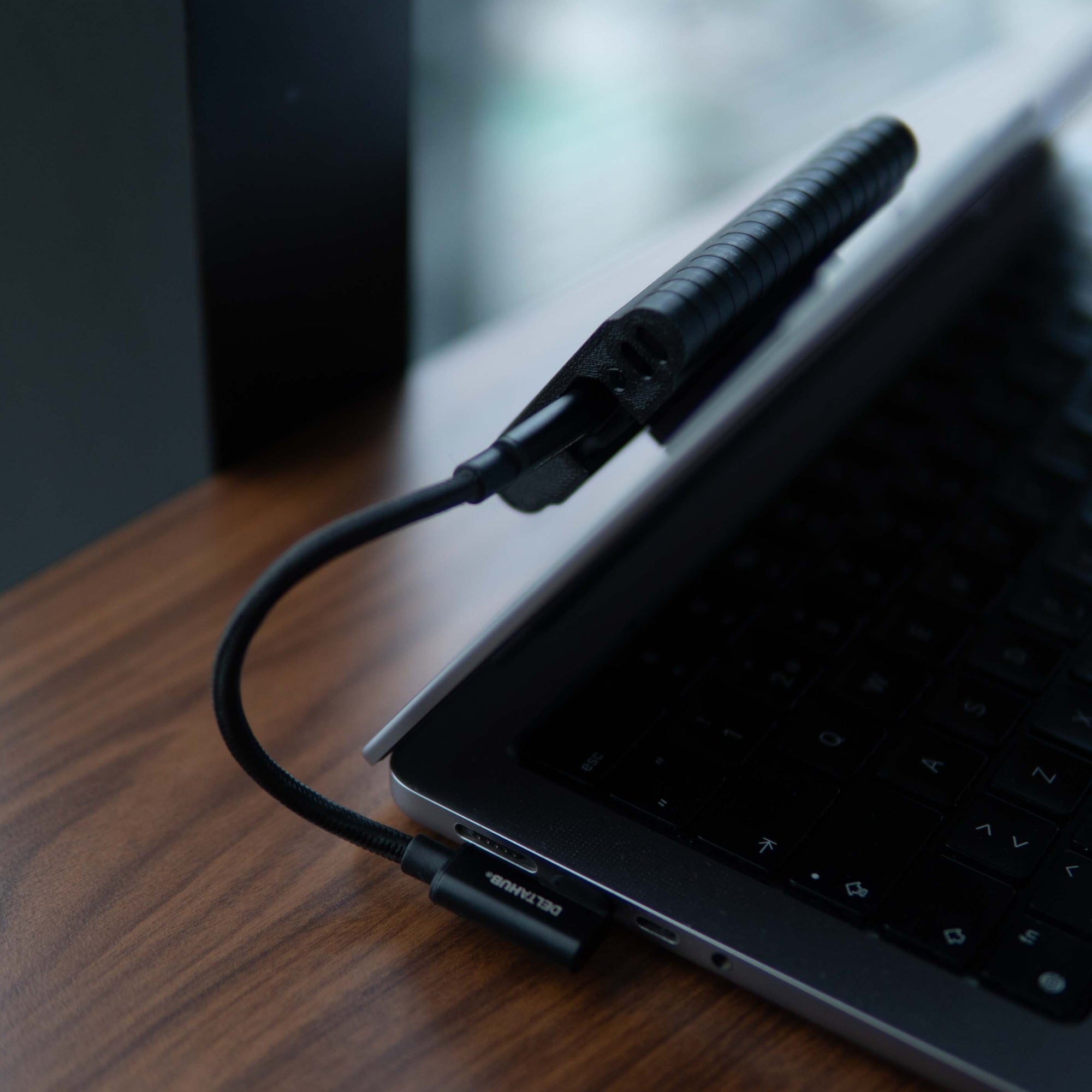 deltahub-holdx-usb-c-kabel-18cm-90-winkel-schwarz image 5